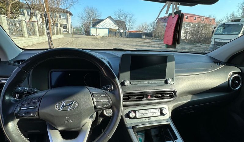 
								Hyundai KONA Electric 204HP Highway full									