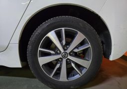 
										Nissan LEAF full									