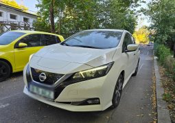 
										Nissan LEAF full									