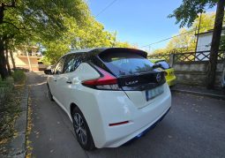 
										Nissan LEAF full									
