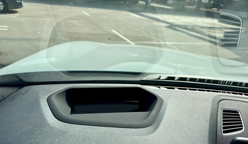 
								BMW 5 Series 530d xDrive AT MHEV full									