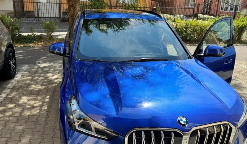 
								BMW X1 sDrive18i AT full									