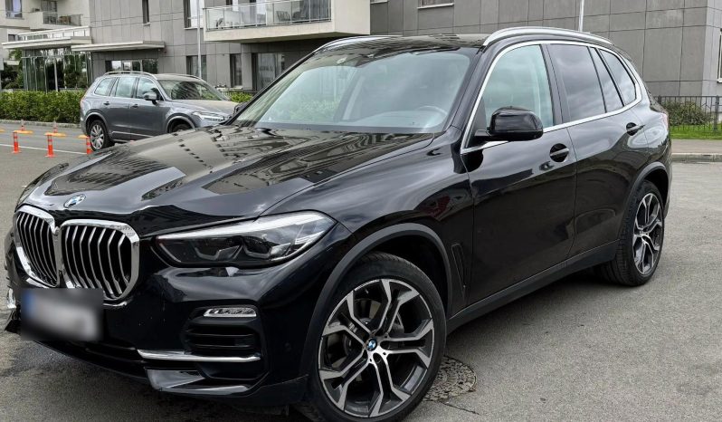 
								BMW X5 xDrive40i 2020 full									