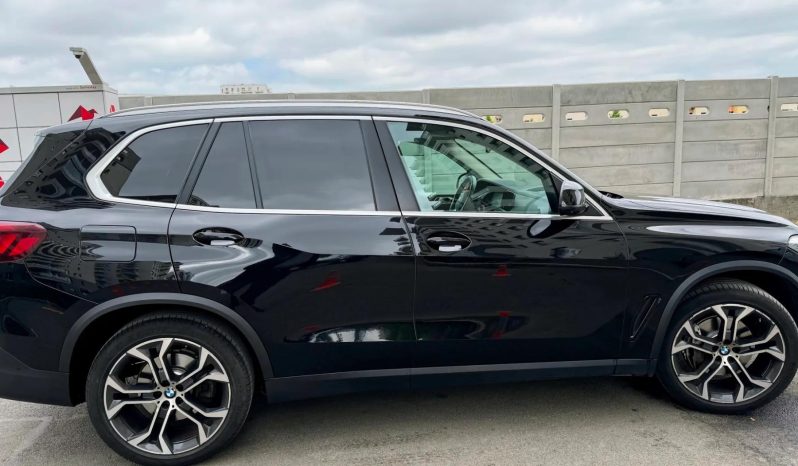 
								BMW X5 xDrive40i 2020 full									