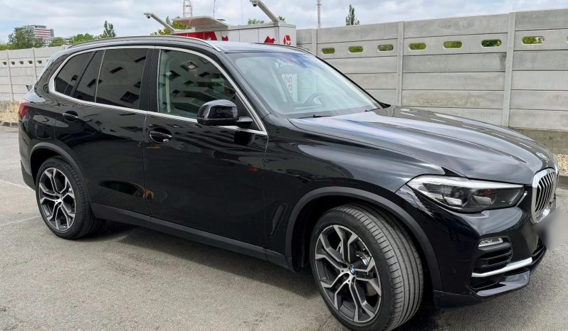 
								BMW X5 xDrive40i 2020 full									