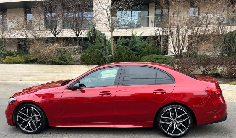 
								Mercedes-Benz C 300 d 9G-TRONIC AMG Line full									