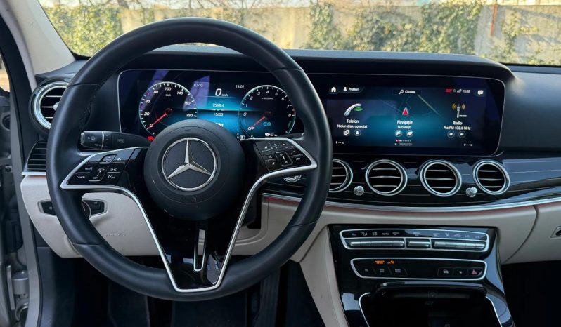
								Mercedes-Benz E full									