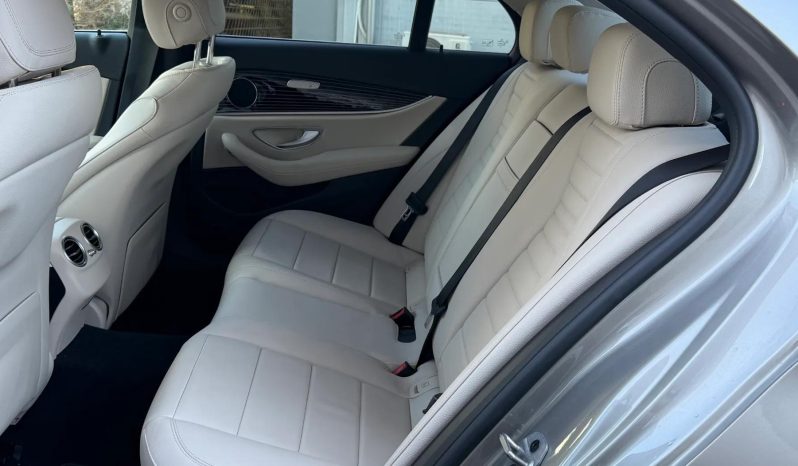 
								Mercedes-Benz E full									