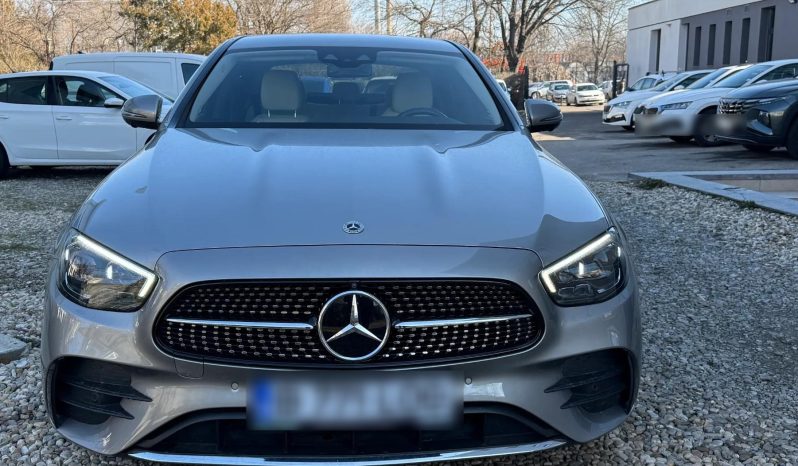 
								Mercedes-Benz E full									