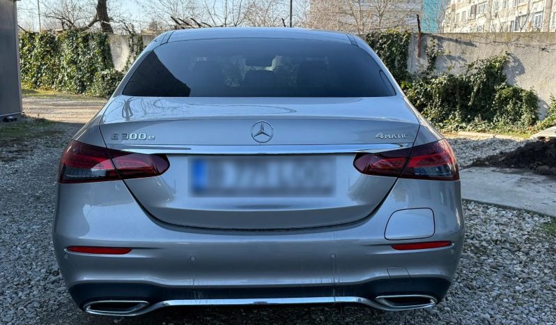 
								Mercedes-Benz E full									