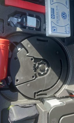 
										Audi Q3 full									
