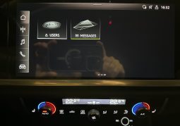 
										Audi Q3 full									