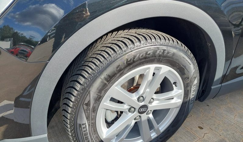 
								Audi Q3 full									