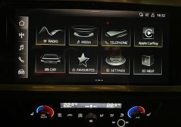 
										Audi Q3 full									
