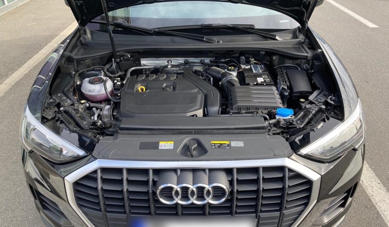 
								Audi Q3 full									