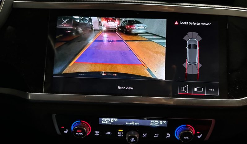 
								Audi Q3 full									