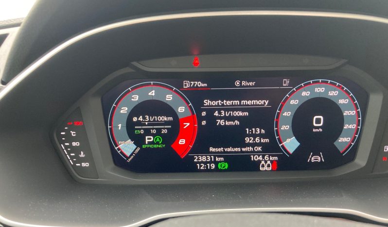 
								Audi Q3 full									