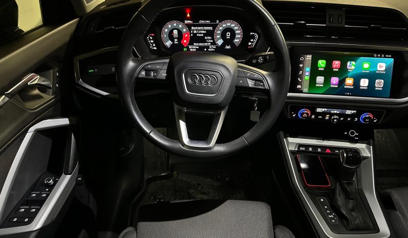 
								Audi Q3 full									