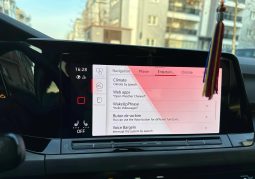
										Volkswagen Golf Variant 1.5 eTSI MHEV 150HP DSG Style full									
