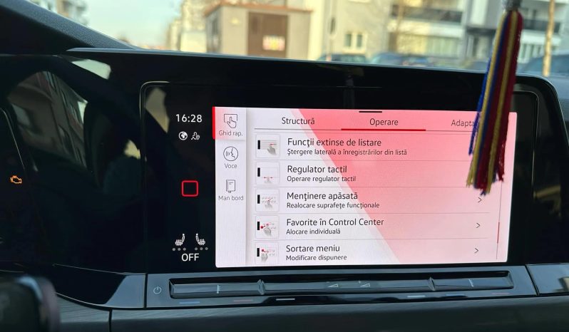 
								Volkswagen Golf Variant 1.5 eTSI MHEV 150HP DSG Style full									