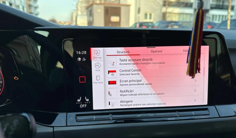 
								Volkswagen Golf Variant 1.5 eTSI MHEV 150HP DSG Style full									