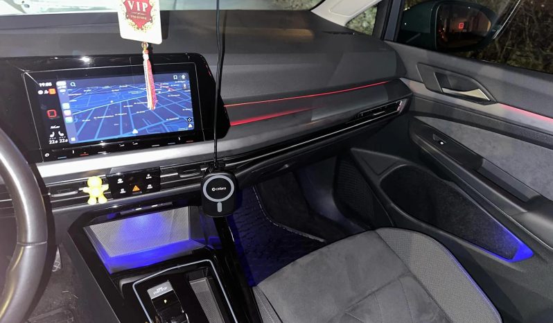 
								Volkswagen Golf Variant 1.5 eTSI MHEV 150HP DSG Style full									