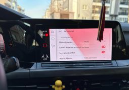 
										Volkswagen Golf Variant 1.5 eTSI MHEV 150HP DSG Style full									
