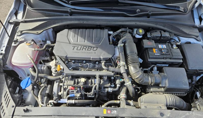 
								Hyundai i30 1.5 T-GDI 160HP MHEV 5DR MT Highway full									