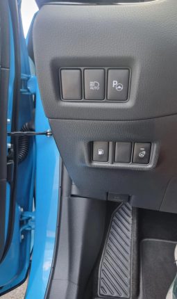 
										Toyota C-HR Hybrid Style full									
