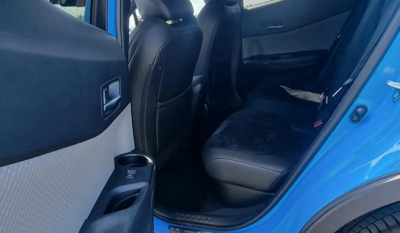 
								Toyota C-HR Hybrid Style full									