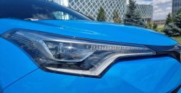 
										Toyota C-HR Hybrid Style full									