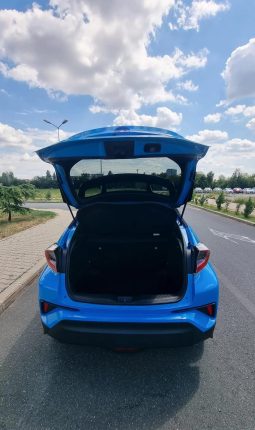 
										Toyota C-HR Hybrid Style full									