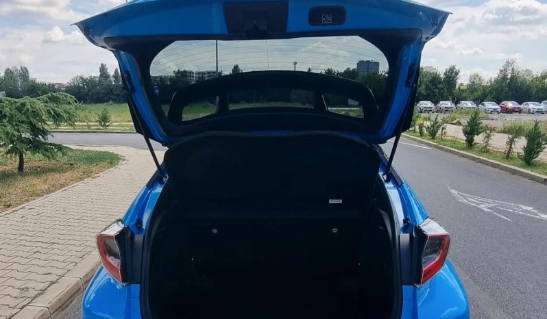 
								Toyota C-HR Hybrid Style full									