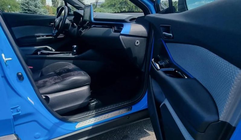 
								Toyota C-HR Hybrid Style full									