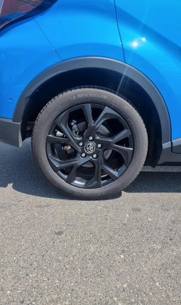 
										Toyota C-HR Hybrid Style full									