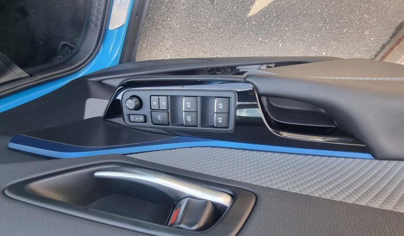 
								Toyota C-HR Hybrid Style full									