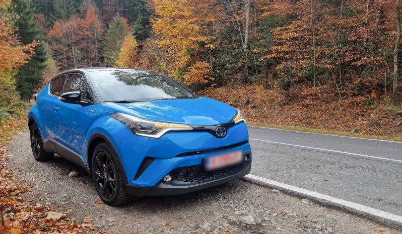 
								Toyota C-HR Hybrid Style full									