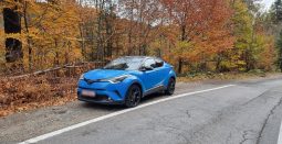 
										Toyota C-HR Hybrid Style full									