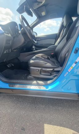 
										Toyota C-HR Hybrid Style full									