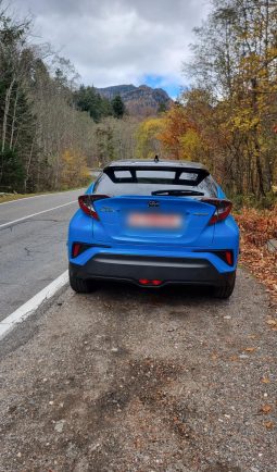 
										Toyota C-HR Hybrid Style full									