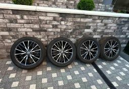 
										Toyota C-HR 2.0 HSD 184 HP 4×2 CVT C-lassy bi-tone full									