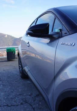 
										Toyota C-HR 2.0 HSD 184 HP 4×2 CVT C-lassy bi-tone full									