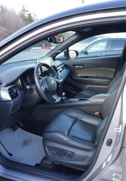
										Toyota C-HR 2.0 HSD 184 HP 4×2 CVT C-lassy bi-tone full									