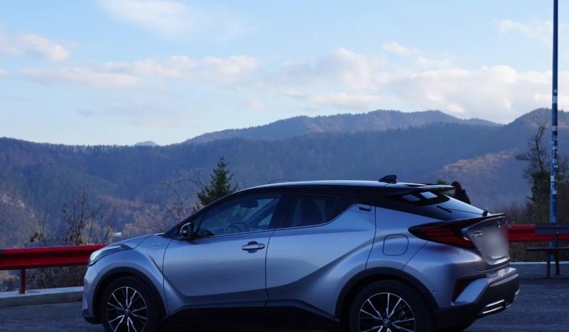 
								Toyota C-HR 2.0 HSD 184 HP 4×2 CVT C-lassy bi-tone full									