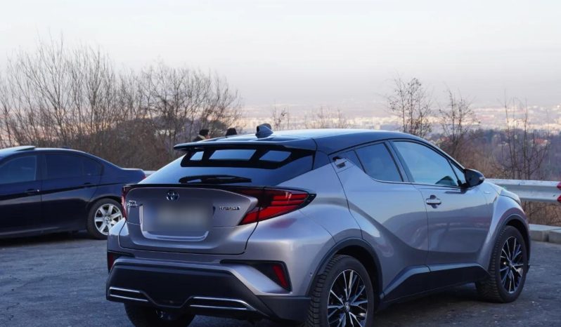 
								Toyota C-HR 2.0 HSD 184 HP 4×2 CVT C-lassy bi-tone full									