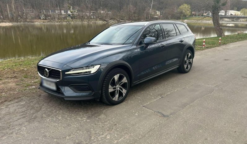
								Volvo V60 B4 MHEV AT AWD Plus Bright full									