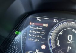 
										Lexus UX 250h 2.0L HEV 20H- (178 HP) 4X4 CVT Executive full									