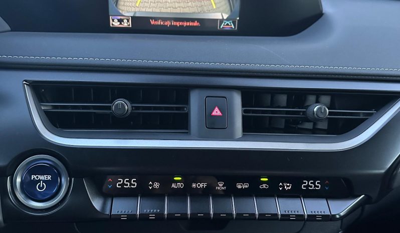 
								Lexus UX 250h 2.0L HEV 20H- (178 HP) 4X4 CVT Executive full									