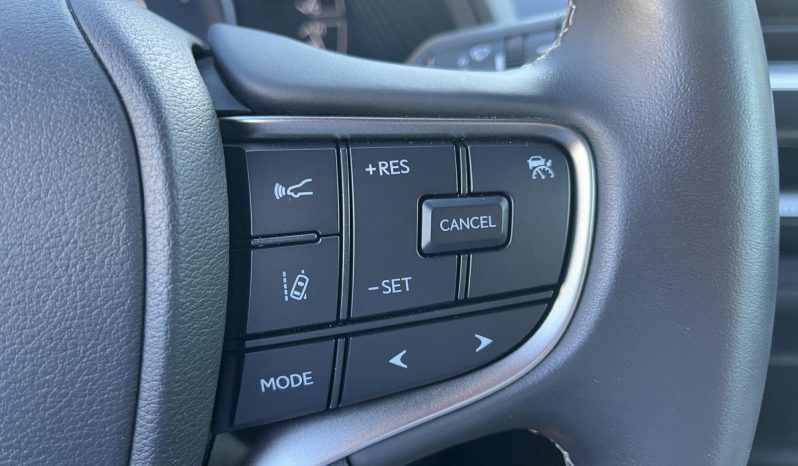 
								Lexus UX 250h 2.0L HEV 20H- (178 HP) 4X4 CVT Executive full									