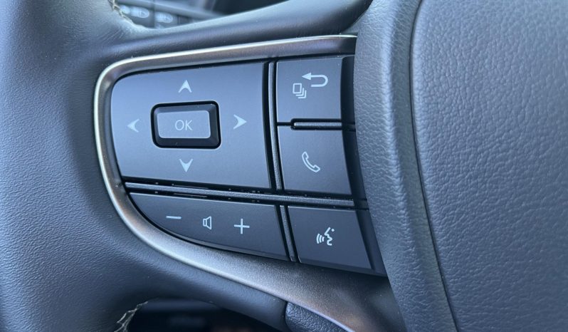 
								Lexus UX 250h 2.0L HEV 20H- (178 HP) 4X4 CVT Executive full									